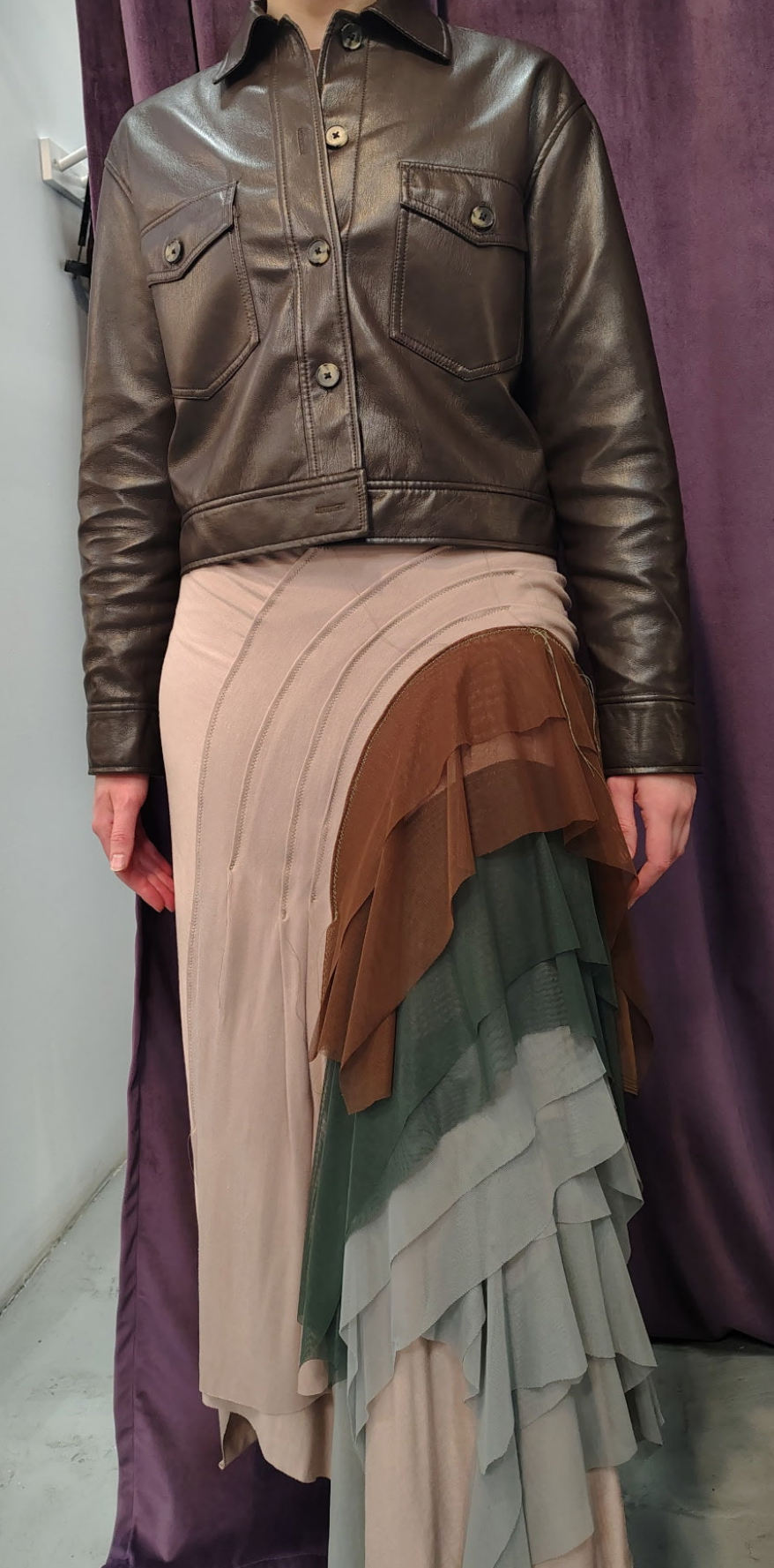 Overly lay $175
Rayon Lycra nude color stitch detail, high waist drape skirt. Flowy mesh