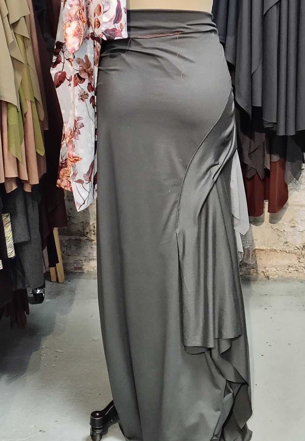 Rayon Lycra Maxi drape skirt with is doubled for support. Mesh fabric brings lots of movement. Size 8-10