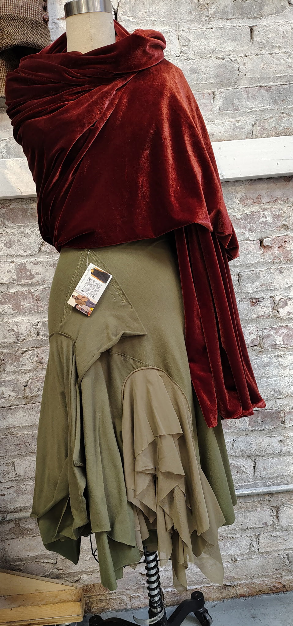 Olivia $135 Cotton Lycra knee length skirt with draping and mesh. Size 8