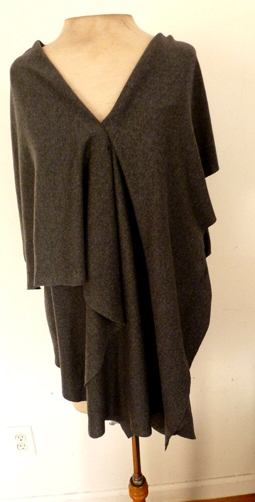 Gray Shawl top/knit fabric