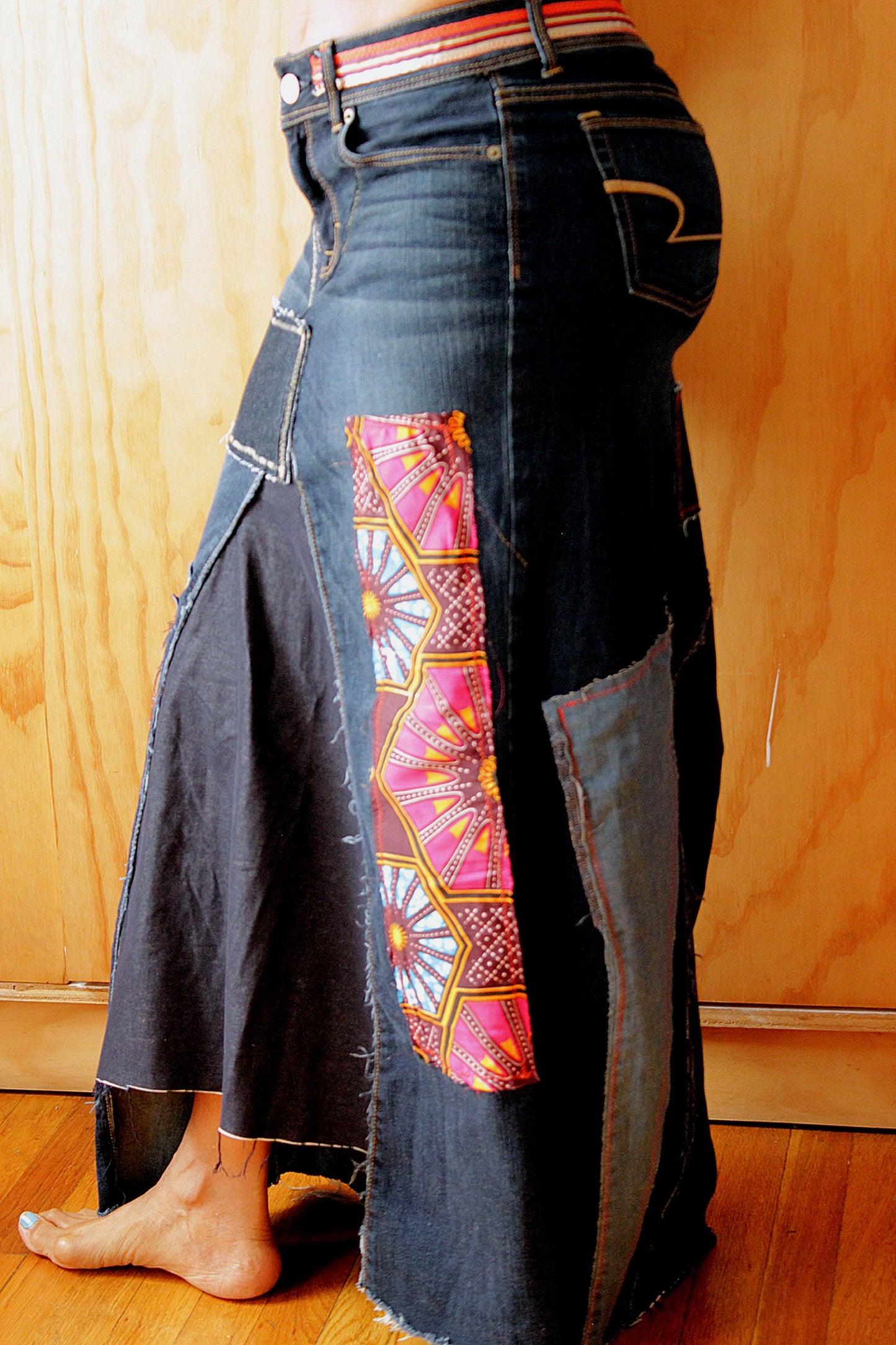 African print patched stretch denim/waist 32" hip 40" length 41" trim waist design and stitch detail design on preloved washed/Free shipping