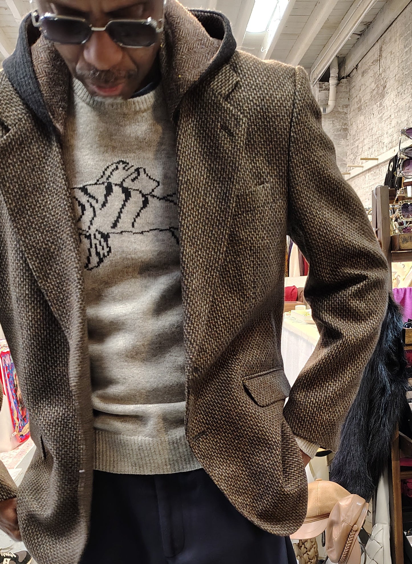 Brown wool tweed jacket with wool appliqdata:text/mce-internal,rte__editor,Hoodedues. Blazer in wool fabric . jacket size 44, upcycle,repurposed, one of a kind. by Wendel Johnston