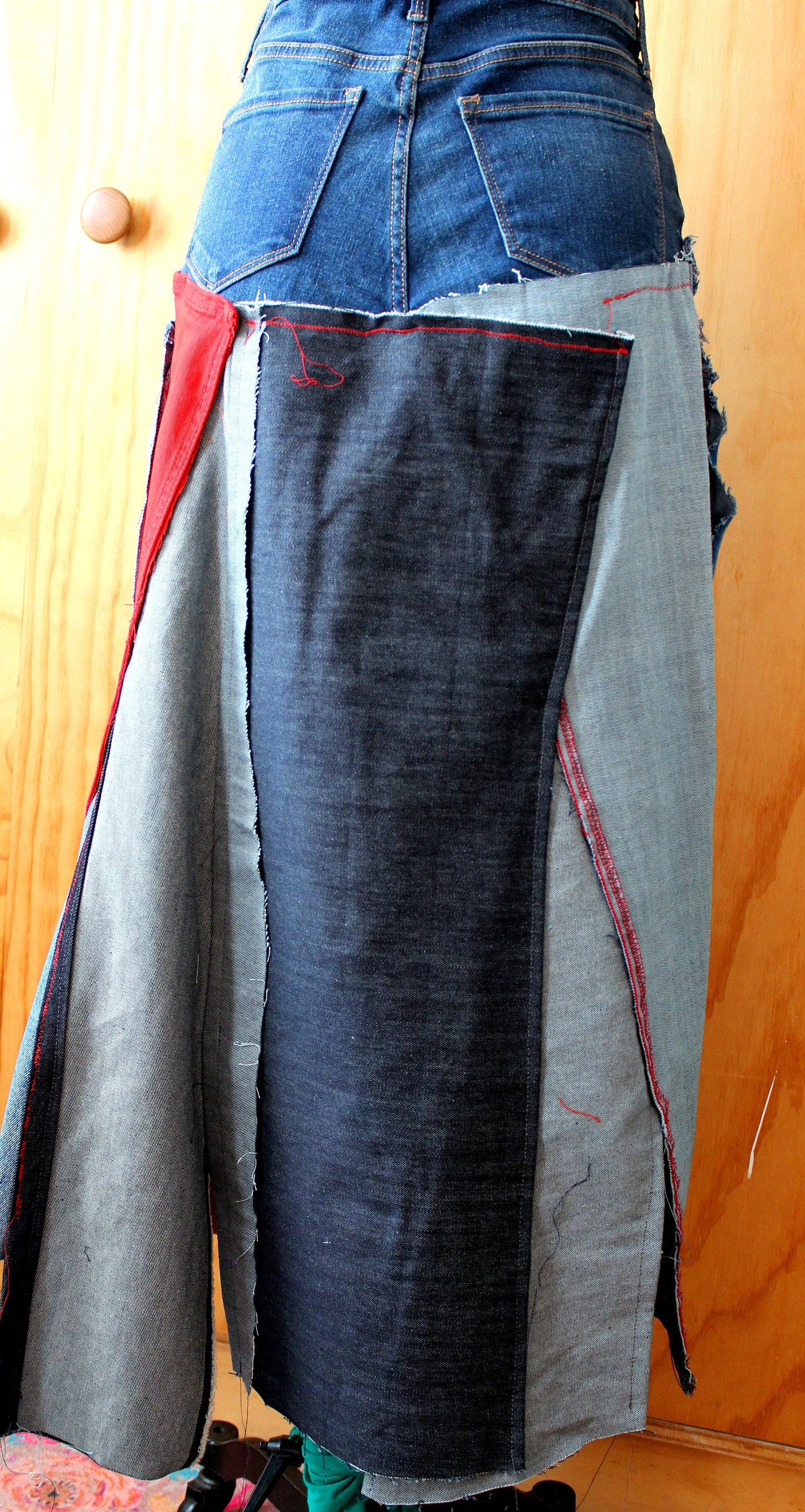 denim with red panel skirt with extra pockets/ stretch denim / waist 30/ hip 39-42 / length 35"/ fun streetwear /one of a kind/made by moi